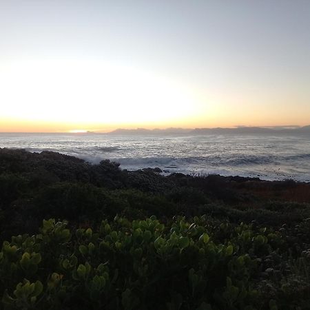 Bedrock Accommodation Gansbaai Exterior foto